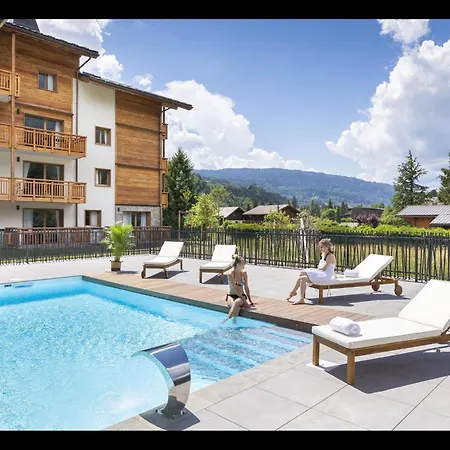 Apartment In With & Pool *